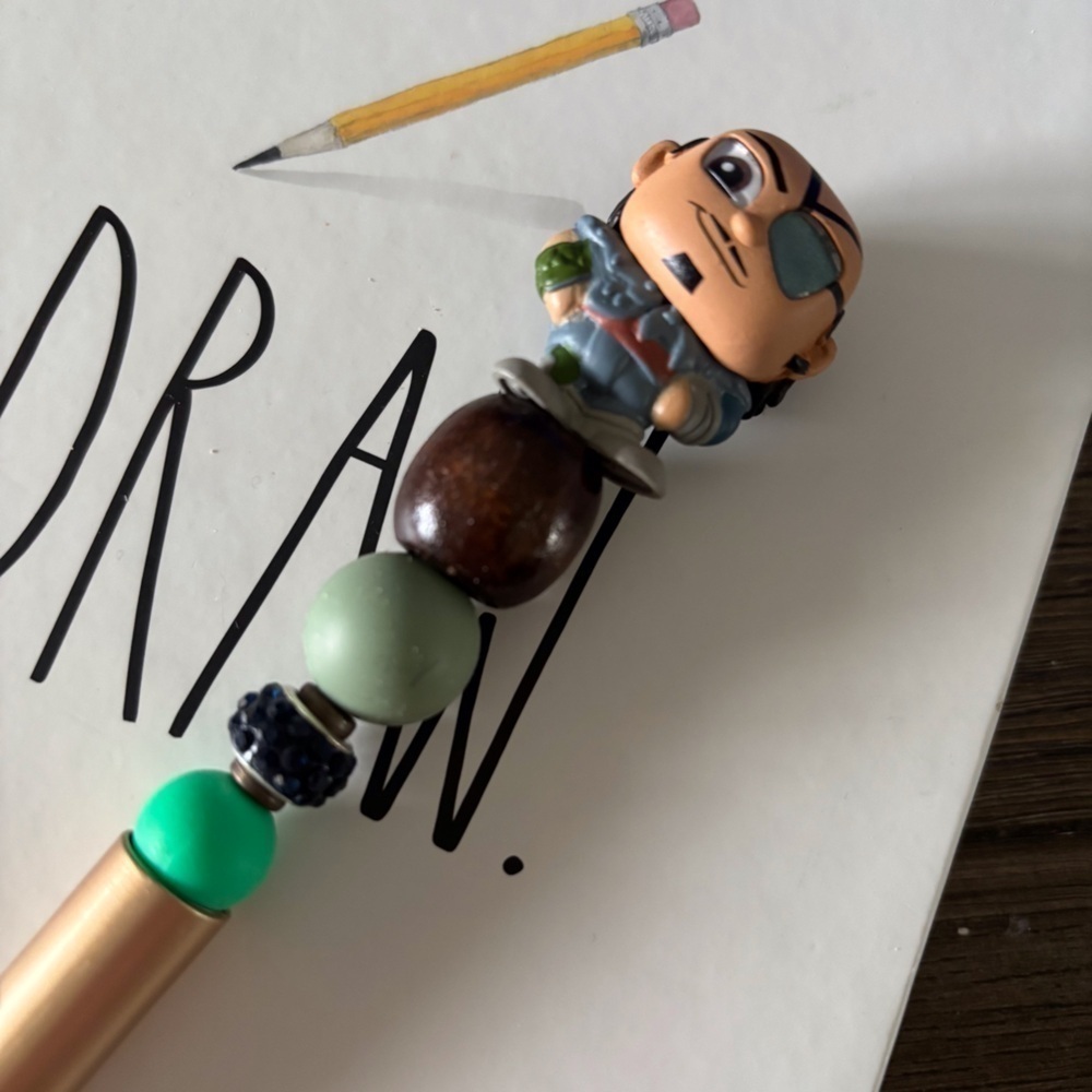 Disney Doorables: Raya & the Last Dragon: Tong handmade beaded pen